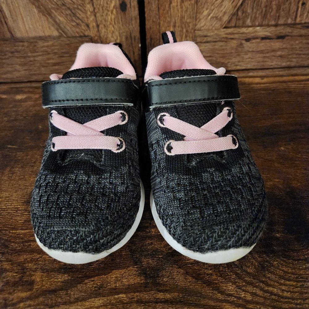 Girls Sneakers - Nike Style - Size 8